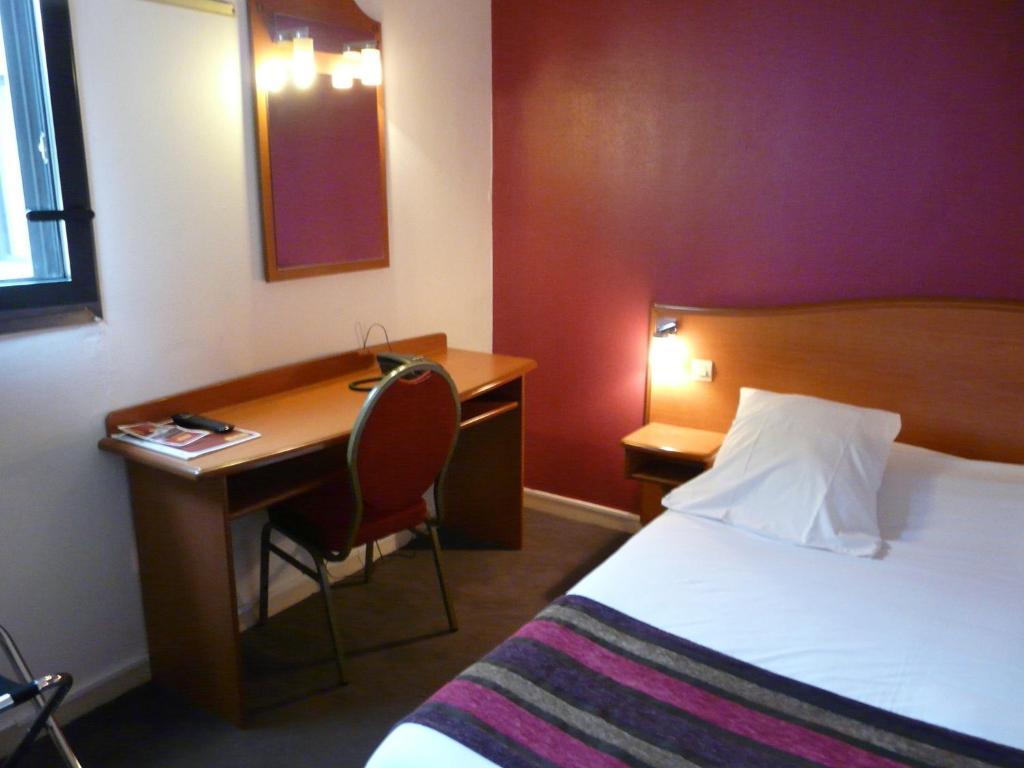 Kyriad Saint Quentin En Yvelines - Montigny Номер фото